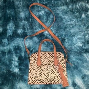 Universal Thread Crossbody